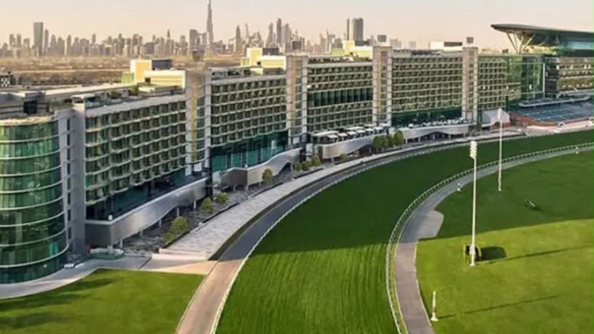 eXinvest of Emirates headquarters in Dubai Meydan - aerial view of the Meydan complex